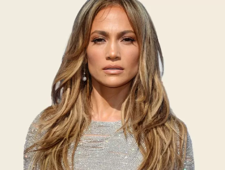 Jennifer López remodeling face