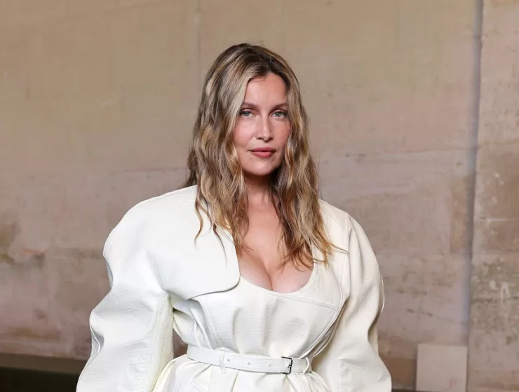 peinado Laetitia Casta