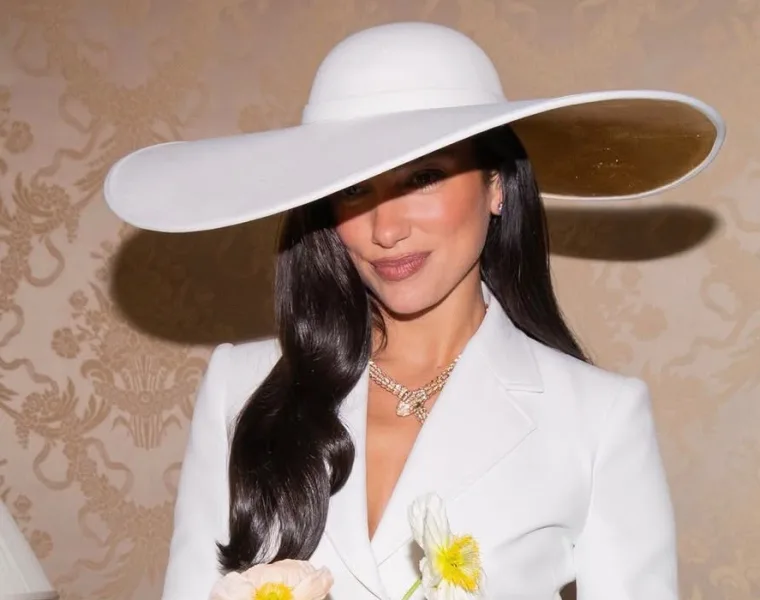 peinado novia dua lipa