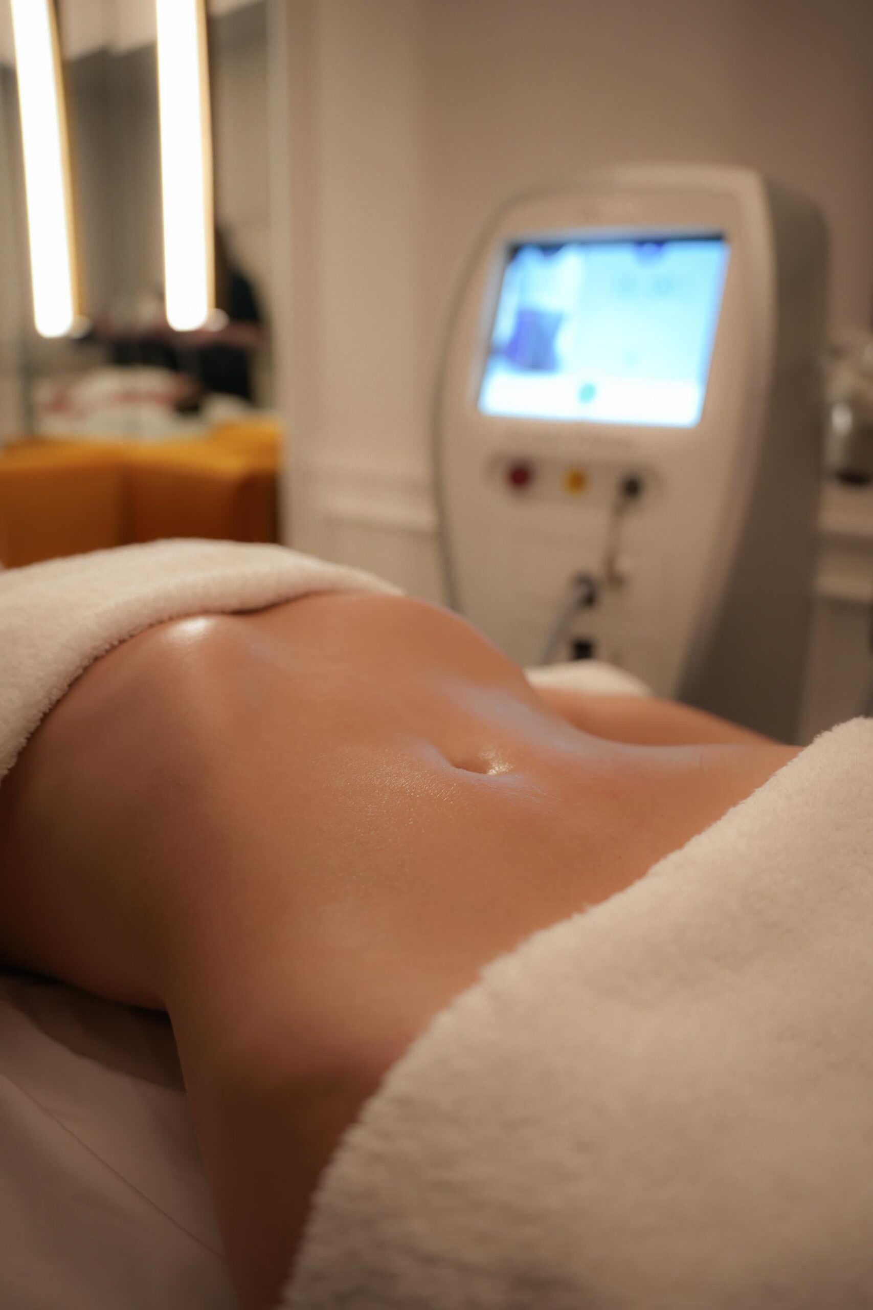 Accent Prime corporal en el abdomen en The Beauty Concept
